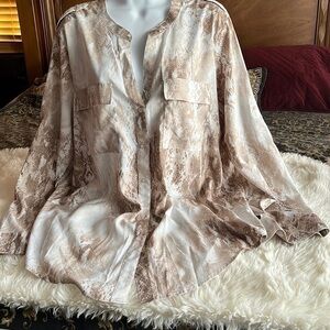 Calvin Klein blouse animal print long sleeve buttons down XL